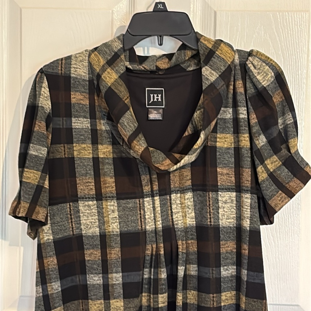 Women's Plaid Dress - Black and Brown - Picture 3 of 7